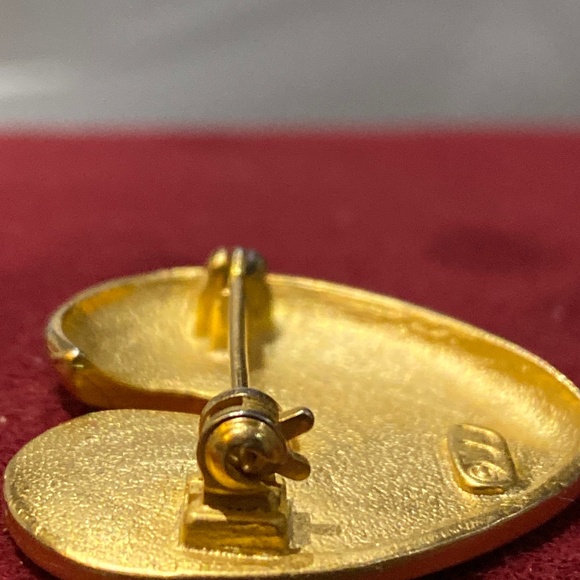 JJ Signed Vintage Heart Swirl Design Aurora Borealis Swirl Gold Tone Brooch - Picture 8 of 11